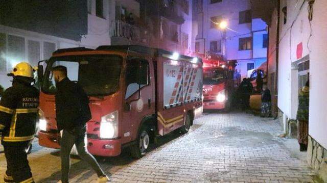 Ocakta unutulan patates kızartması yüzünden çıkan yangında mutfak küle döndü
