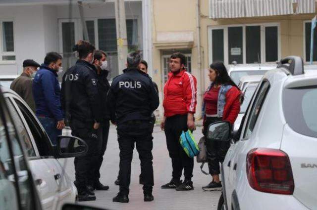 Sevgilisine yan baktığı gerekçesiyle Afgan genci sokak ortasında bıçakladı Sevgilisine yan baktığı gerekçesiyle Afgan genci sokak ortasında bıçakladı