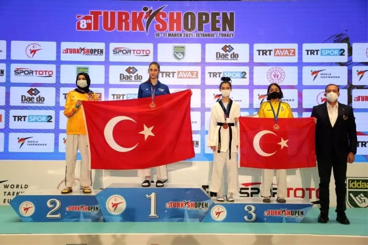 Tuskih Open\'da genç taekwondoculardan 24 madalya