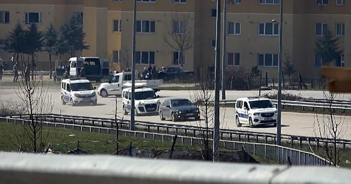 Uygulamadan kaçmaya çalışan sürücüler, başka ekibe yakalandı