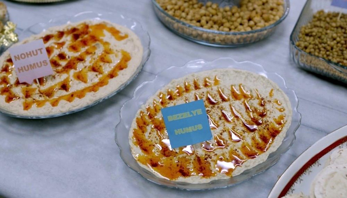 Adana\'da kuru bezelye ve nohut farklı lezzetlere dönüştürüldü