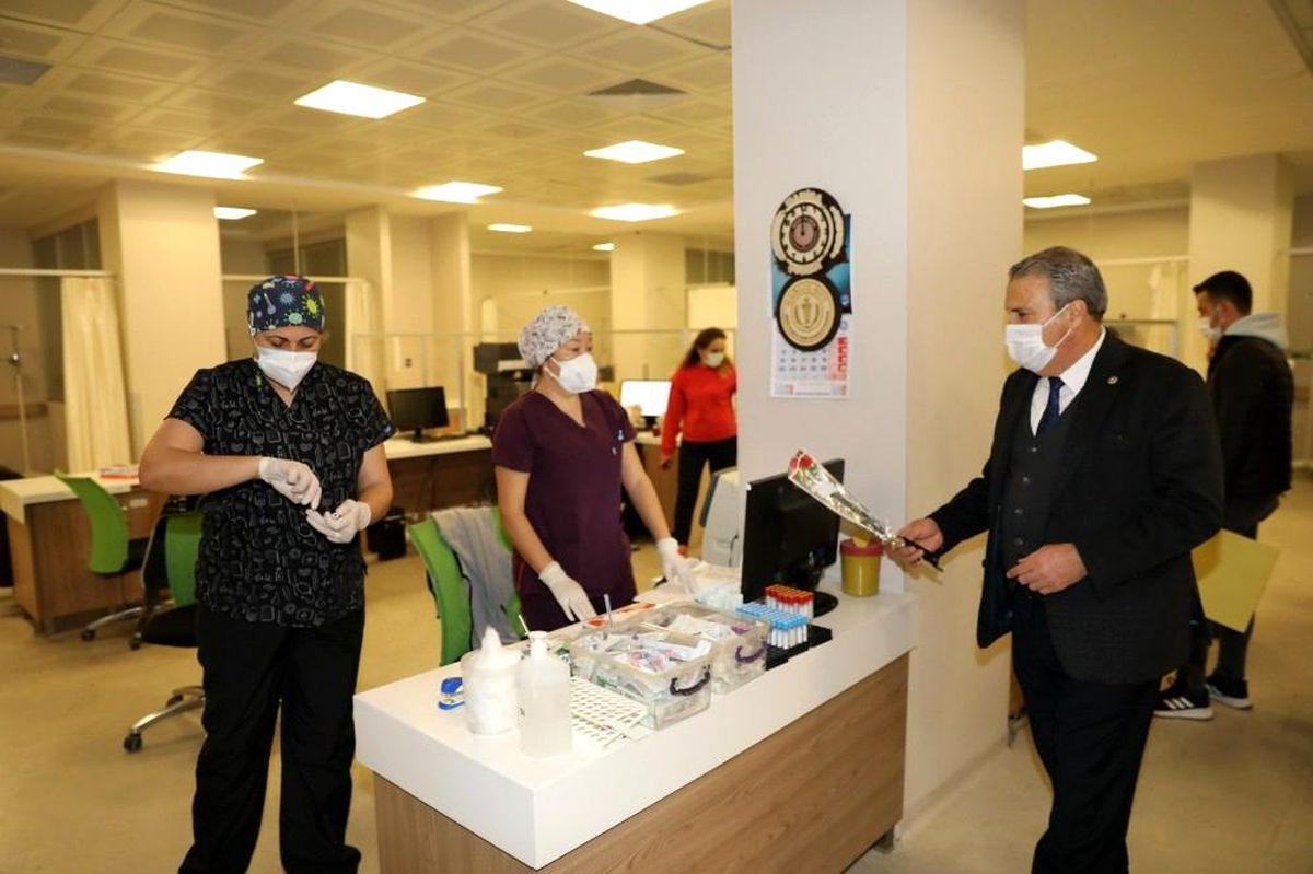 Başkan Çerçi, sağlık çalışanlarını unutmadı