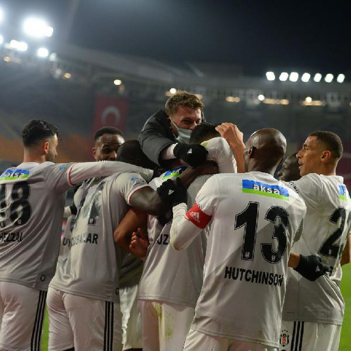Beşiktaş, Ziraat Türkiye Kupası\'nda final için sahada