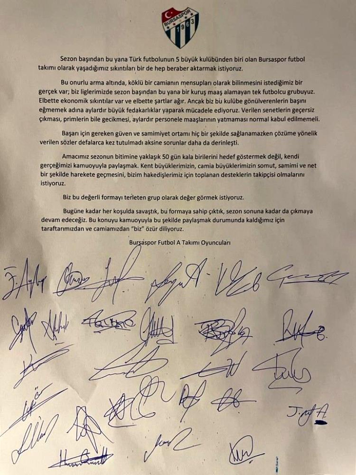 Bursasporlu oyuncular ortak bildiriyle maaşlarının ödenmediğini iddia etti Açıklaması