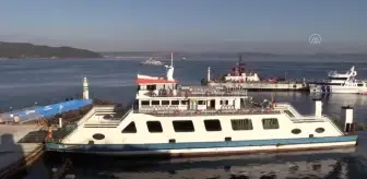 Çanakkale Boğazı yoğun sisin etkisini yitirmesiyle çift yönlü transit gemi geçişlerine açıldı