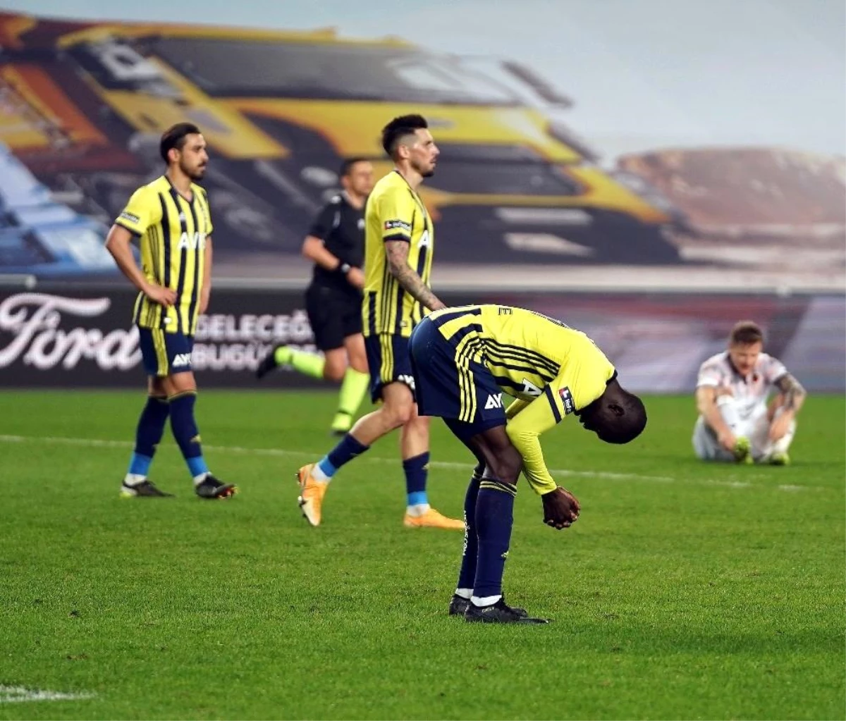 Fenerbahçe\'de kötü performans serileri bitirdi