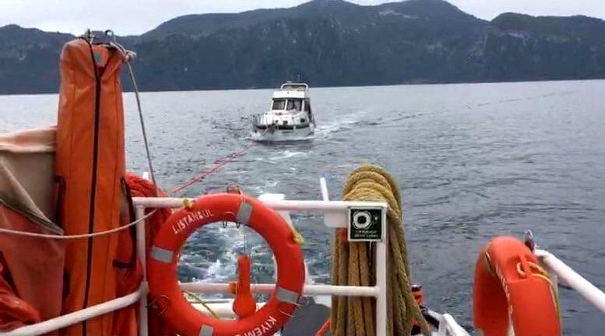 Fethiye\'de sürüklenen tekneyi kıyı emniyeti kurtardı