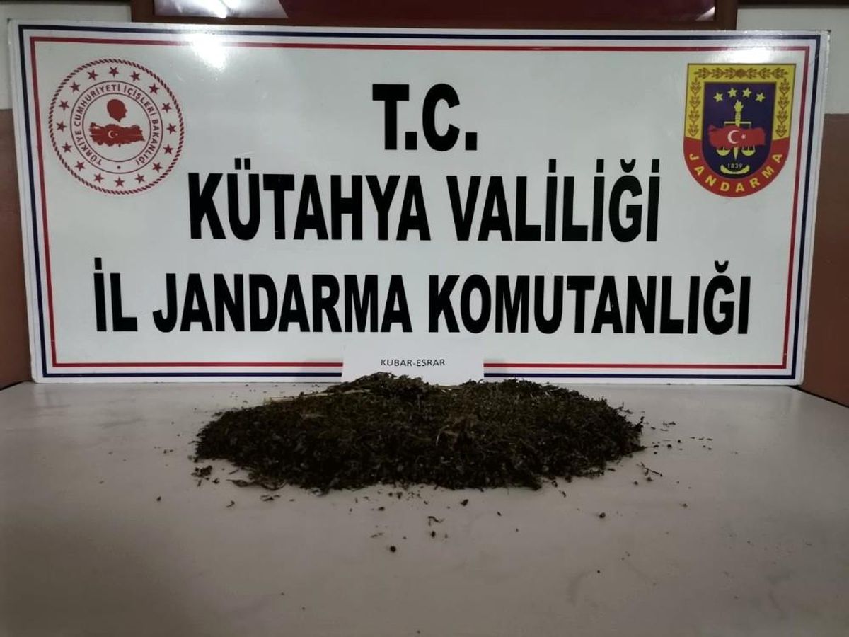 Gediz\'de jandarmadan uyuşturucu operasyonu
