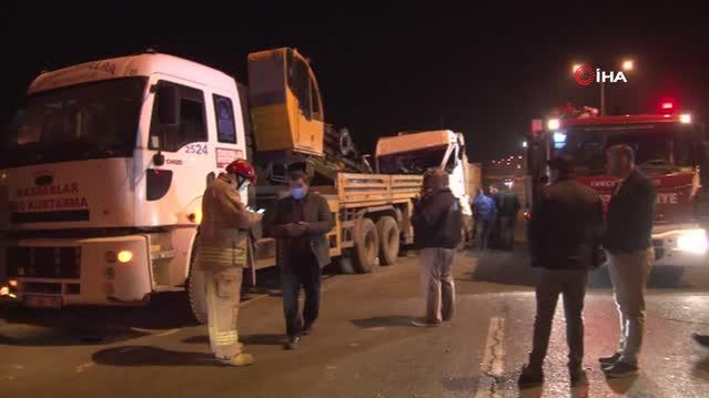 Hafriyat kamyonu park halindeki oto kurtarma aracına çarptı: 1 yaralı