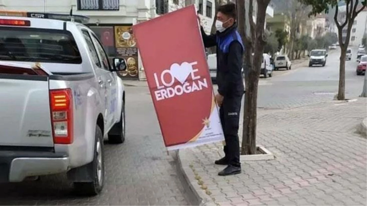 İzmir\'de CHP\'li belediye ile AK Parti arasında \'Love Erdoğan\' gerilimi: Cesedimizi çiğnemeniz gerekir