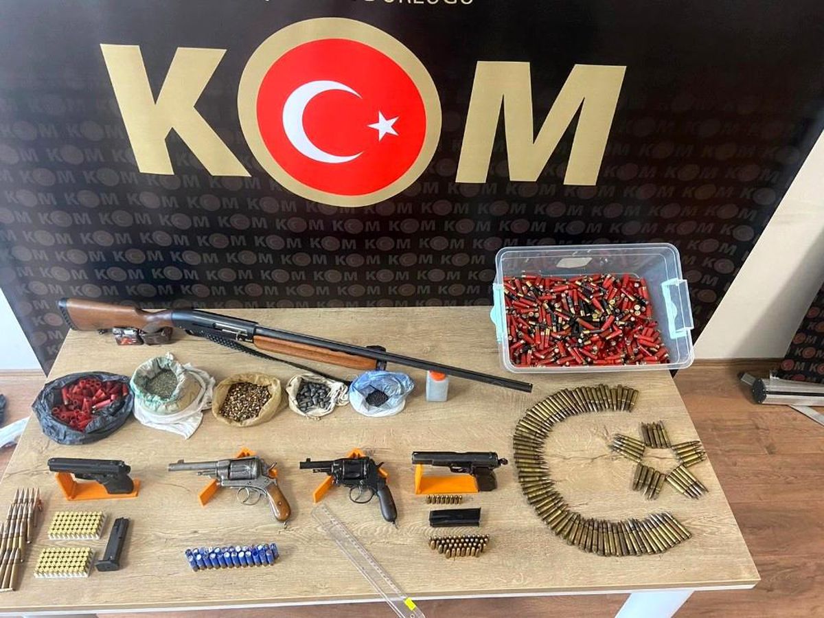 Kahramanmaraş\'ta silah ve mühimmat ele geçirildi