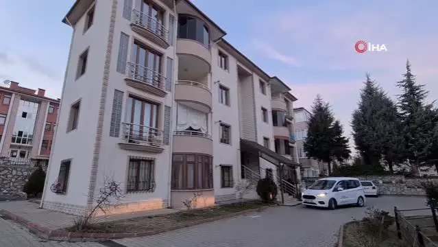 karabuk te site icerisindeki 2 apartman karantinaya alindi