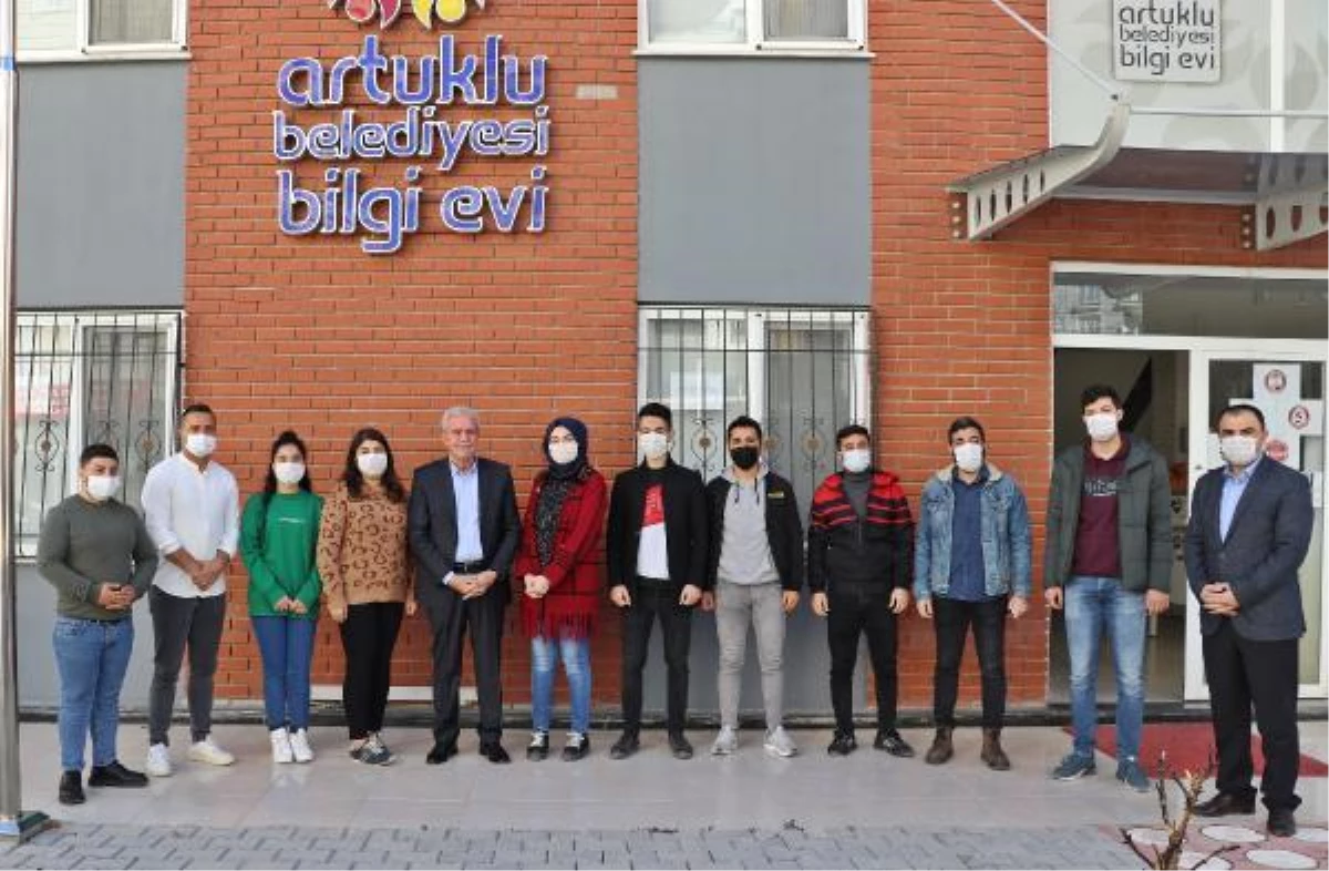 Mardin\'de Bilgi Evi, gençleri geleceğe hazırlıyor