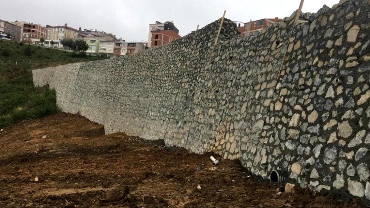 Ordu\'da yollara kale gibi koruma