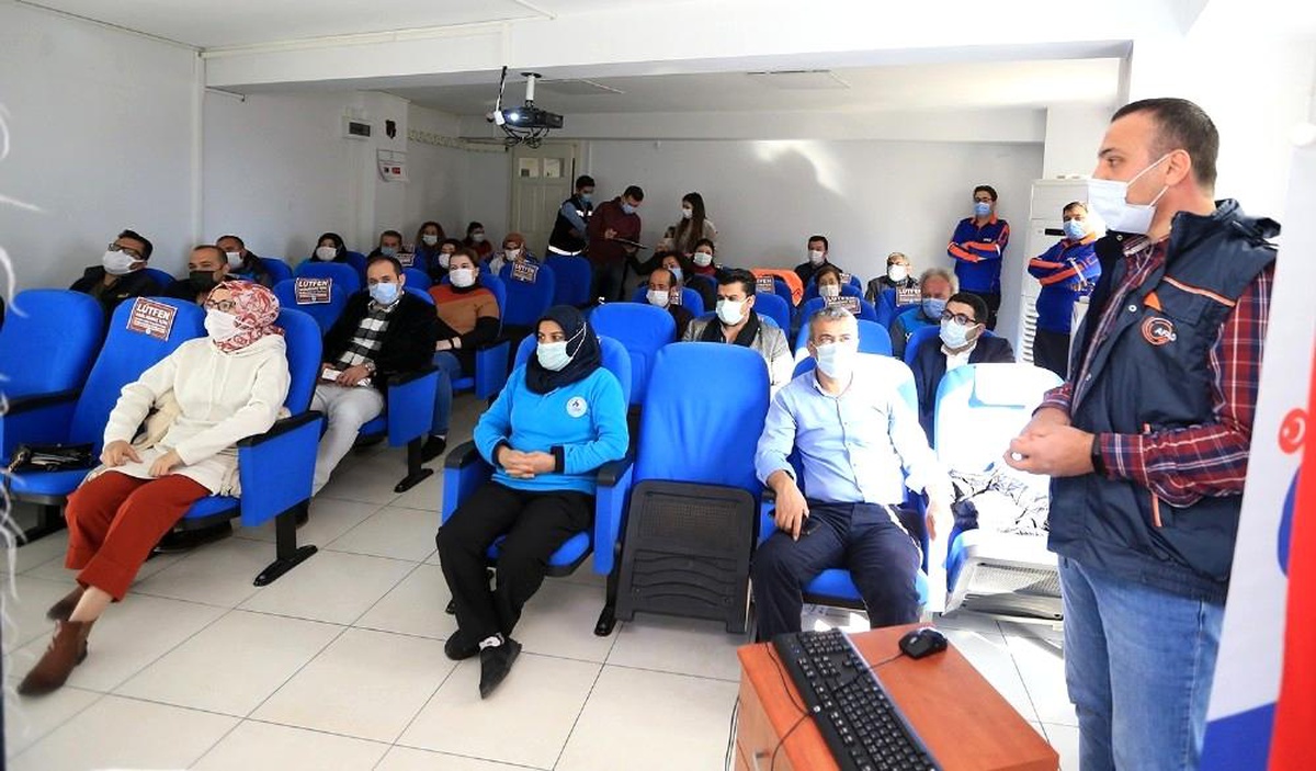 Pamukkale Belediyesi personelini afetlere karşı hazırlıyor