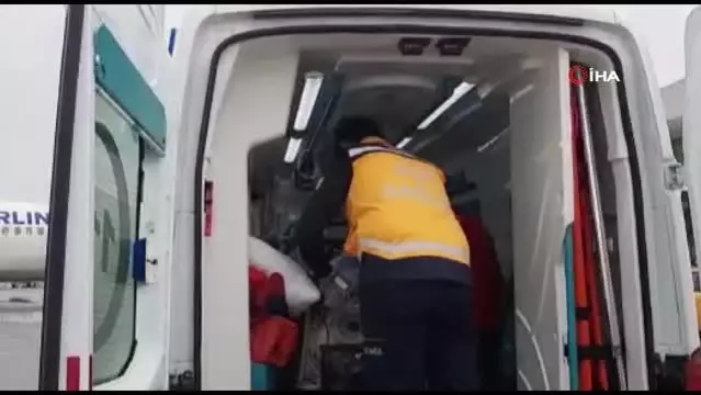 Uçak ambulans henüz adı konulmamış bebek için havalandı Uçak ambulans henüz adı konulmamış bebek için havalandı