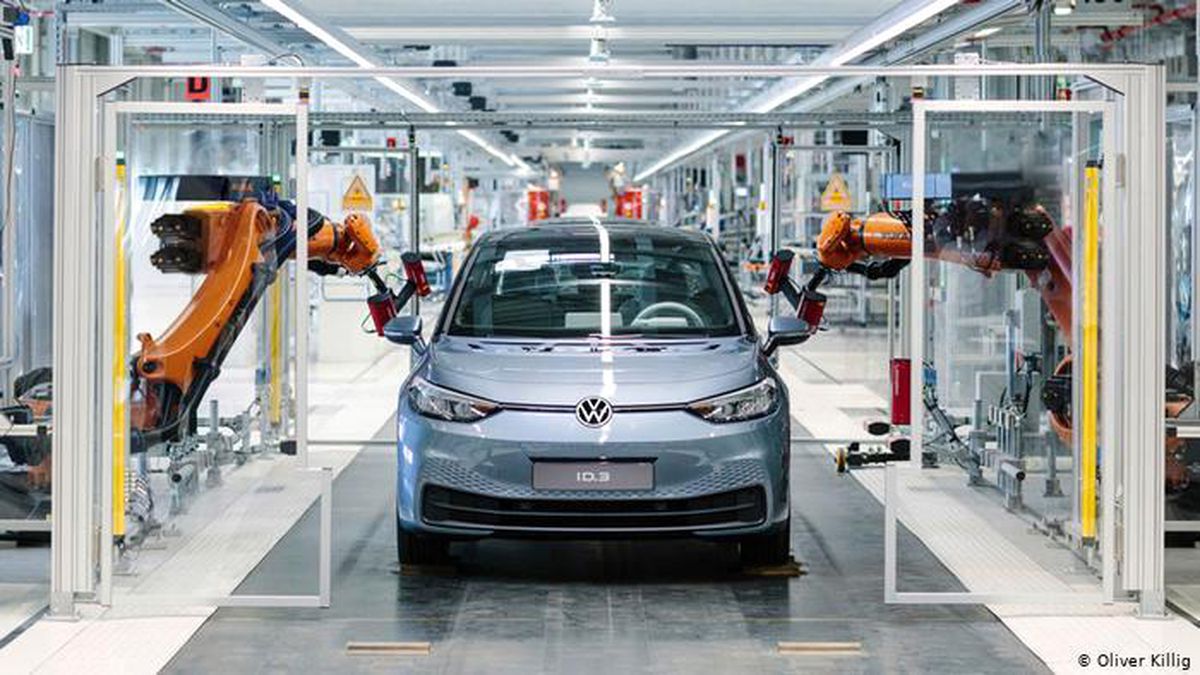 VW batarya fabrikası için yer ve partner arıyor