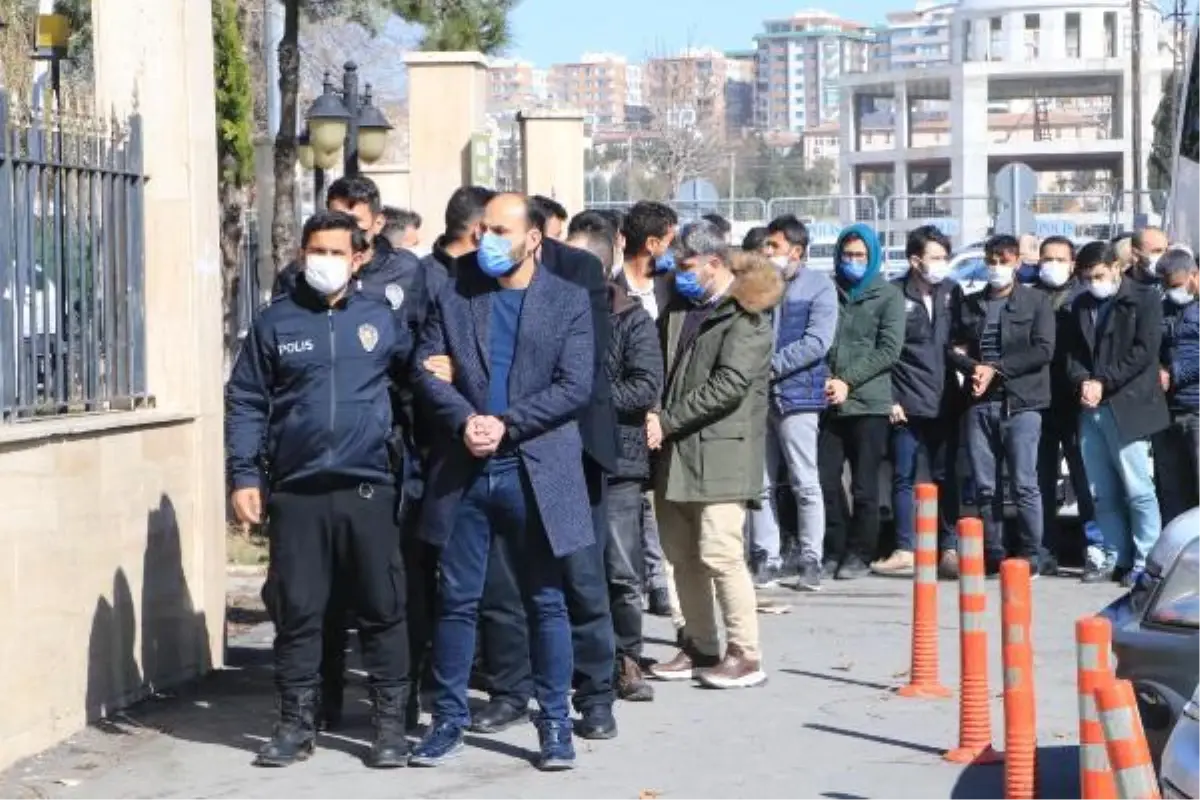 Son dakika haber... 13 ildeki FETÖ operasyonuna 10 tutuklama