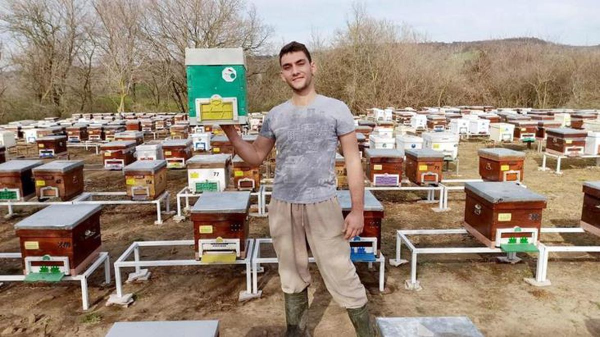 19 yaşındaki Bursalı genç, arı sütü üretiminde Çin\'e rakip oldu! Kilosunu 10 bin TL\'den satıyor