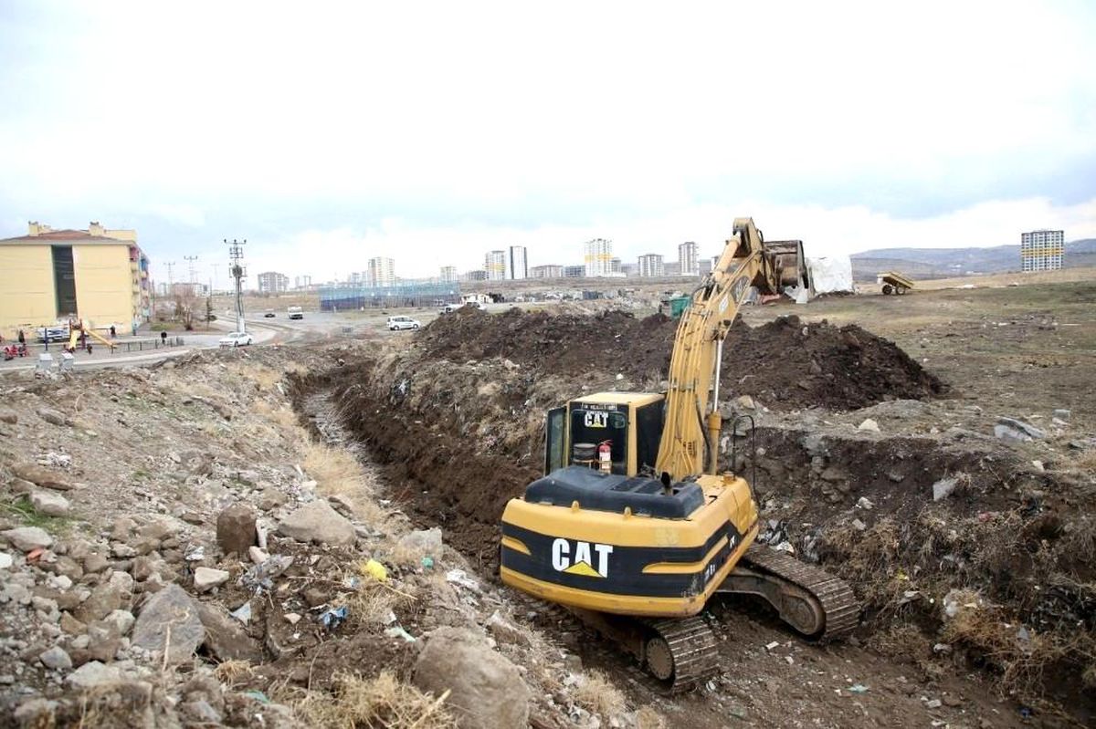 Bahçelievler Mahallesi\'nde dere ıslahı yapılıyor