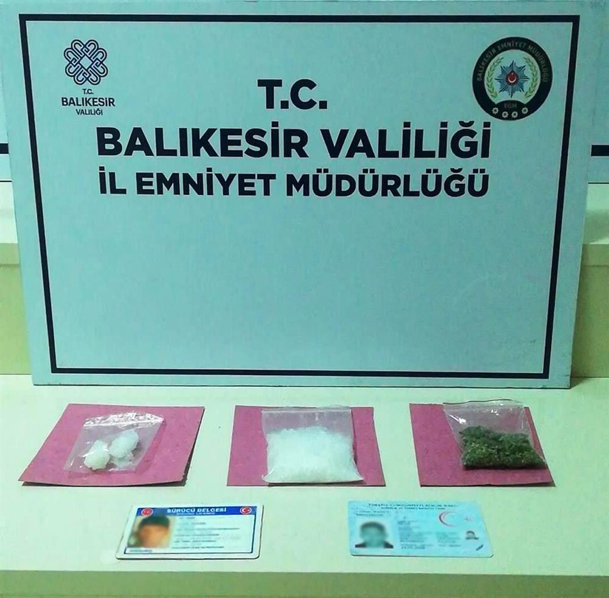Son dakika haberleri... Balıkesir\'de polis 10 uyuşturucu zanlısını yakaladı