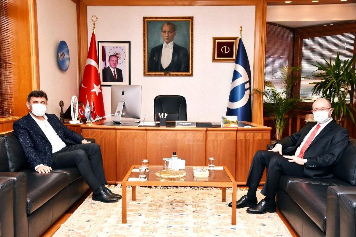AK Parti İl Başkanı Çalışkan, Anadolu Üniversitesi Rektörü Prof. Dr. Erdal\'ı ziyaret etti