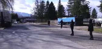 Bosna Hersek'te eski metal fabrikası yüzlerce göçmene sığınak oldu