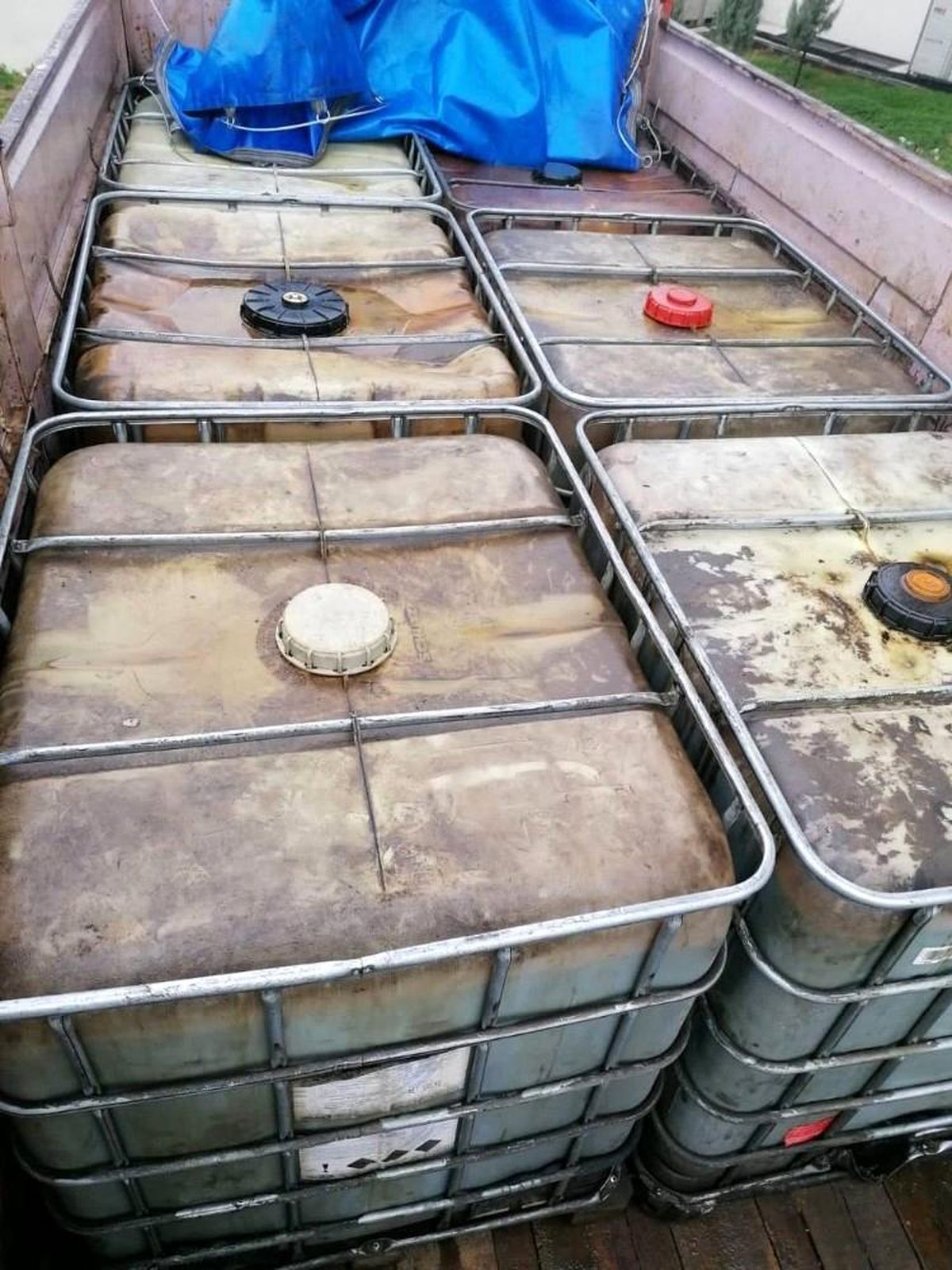 Gaziantep\'te 6 ton kaçak akaryakıtla 125 bin makaron ele geçirildi