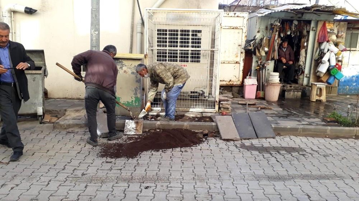 Gölbaşı\'nda İstasyon Caddesi yenileniyor