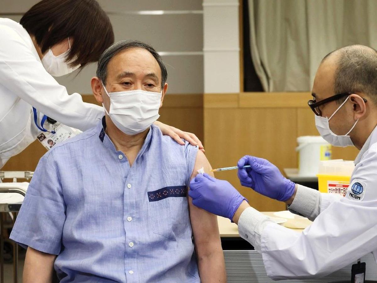 Son dakika haberleri: Japonya Başbakanı Suga Covid-19 aşısı oldu