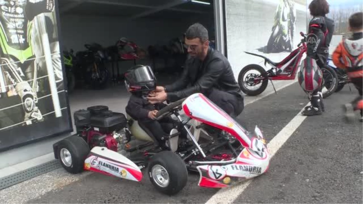 Kenan Sofuoğlu, 2 yaşında motosiklet kullanan oğlu Zayn\'ın Formula 1 yarışçısı olmasını istiyor