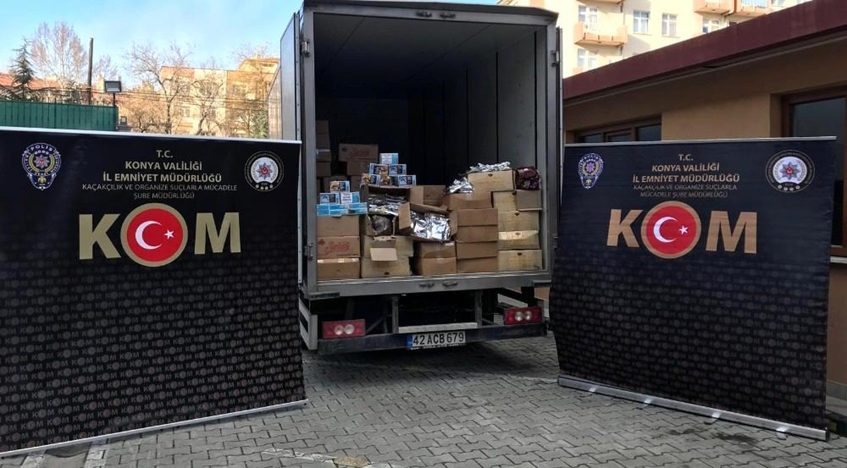 Konya\'da 2 ton 713 kilo kaçak nargile tütünü ele geçirildi