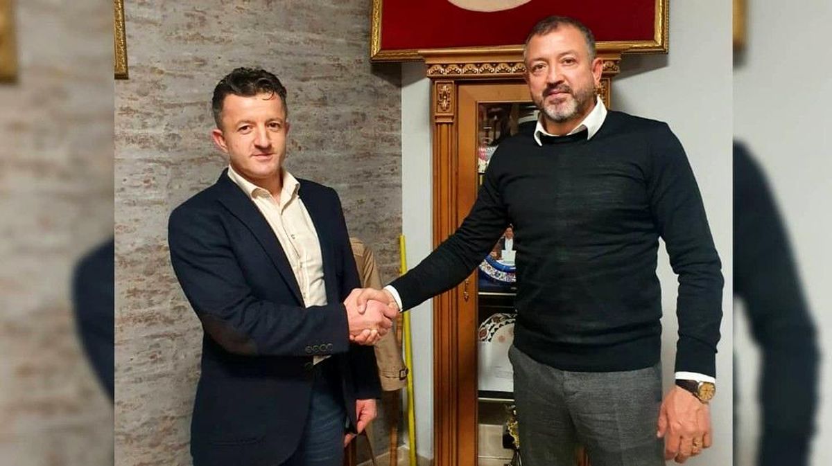 Uşakspor, Serkan Acar\'a emaneta