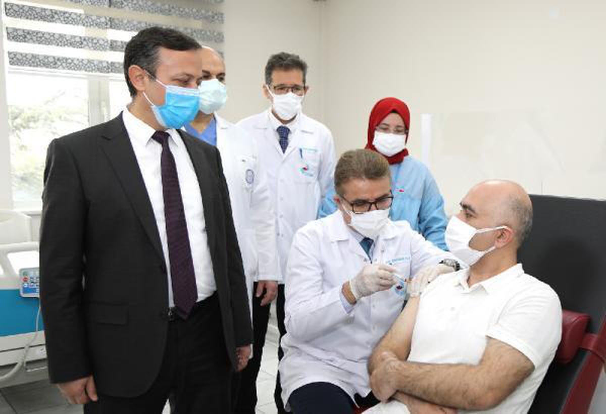 Yerli koronavirüs aşısında Faz-2\'nin ikinci doz uygulaması devam ediyor