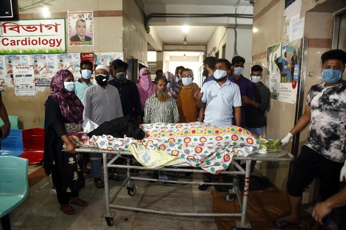 Son dakika haberleri... Bangladeş\'te hastanede yangın: 3 Covid-19 hastası öldü