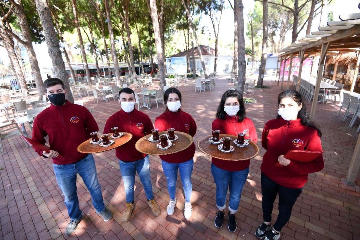 Engelsiz Kafe yeniden açıldı