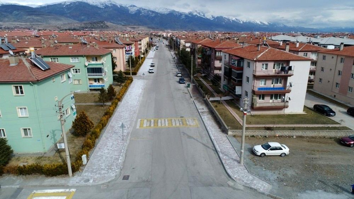 Erzincan\'da kaldırım çalışmalarına yeniden başlandı