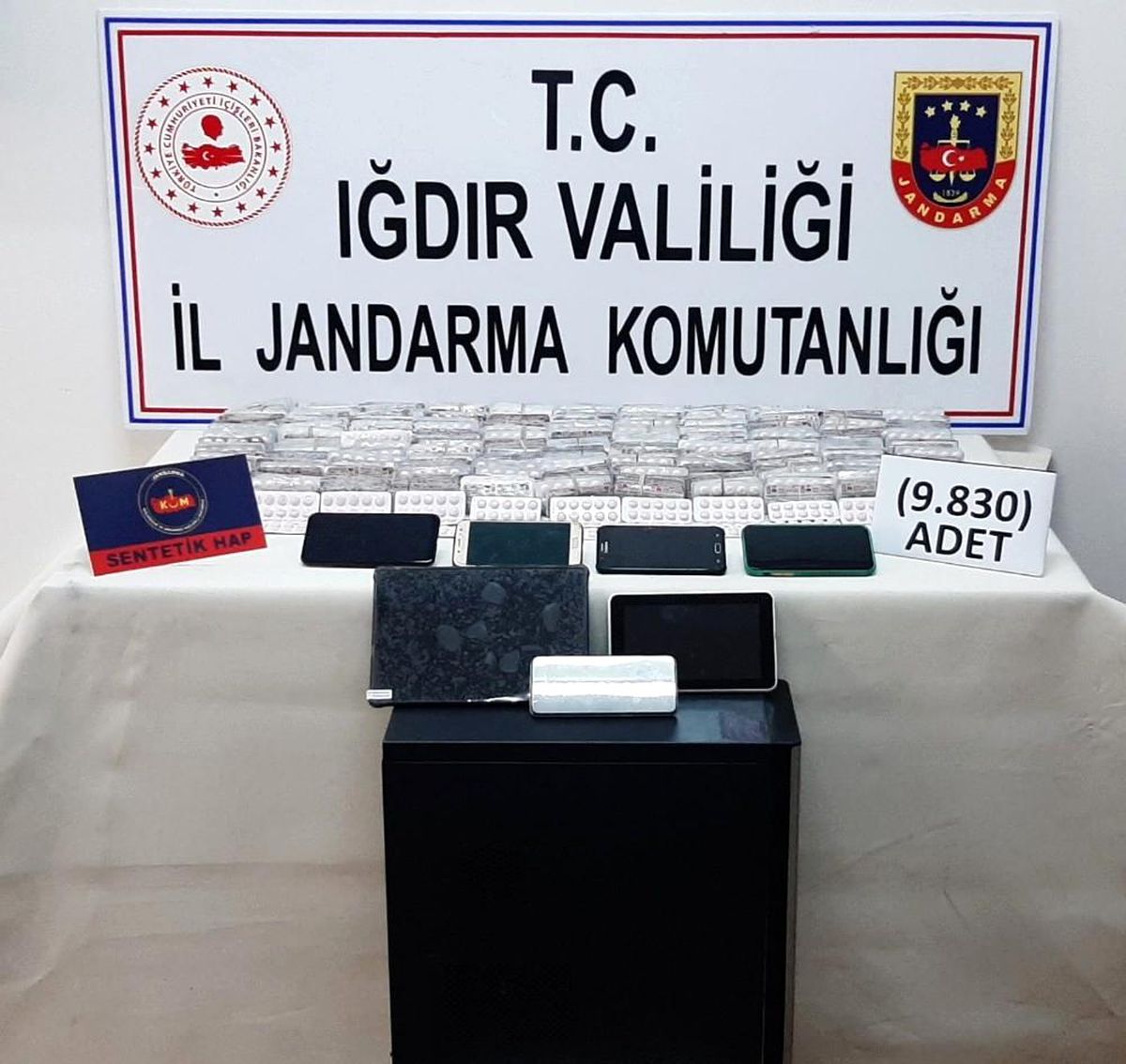 Iğdır\'da 9 bin 830 adet uyuşturucu hap ele geçirildi