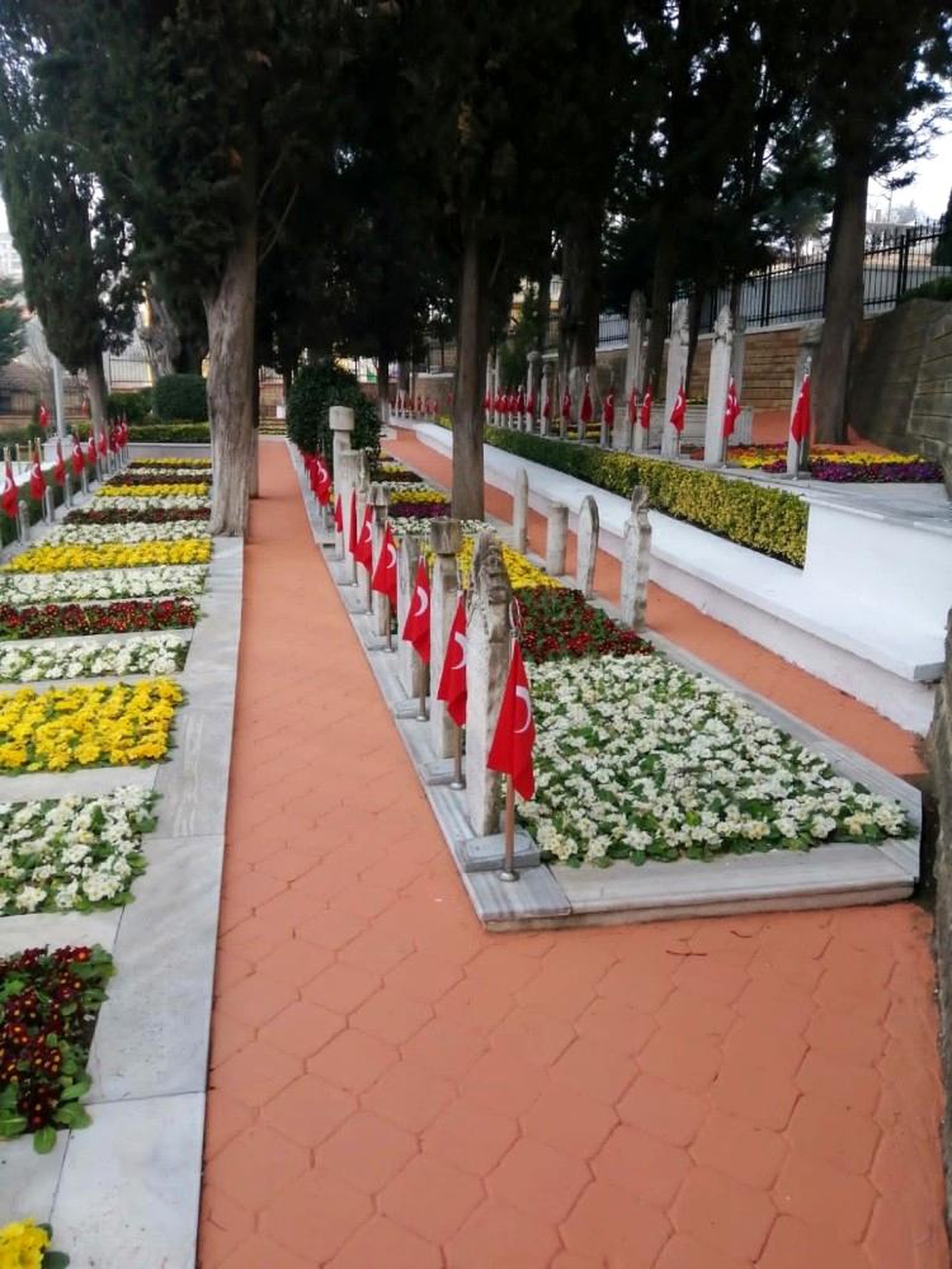 Son dakika haberi... İzmit Namazgah Şehitliği, 18 Mart\'a hazırlandı