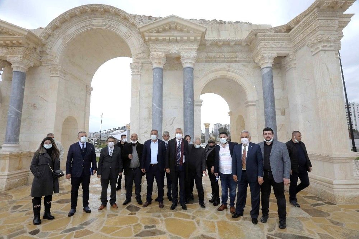 Karalar: "Yapılmamışları yapıyoruz, yapacağız"