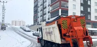 Keçiören'in yüksek noktalarında yoğun 'kar mesaisi'