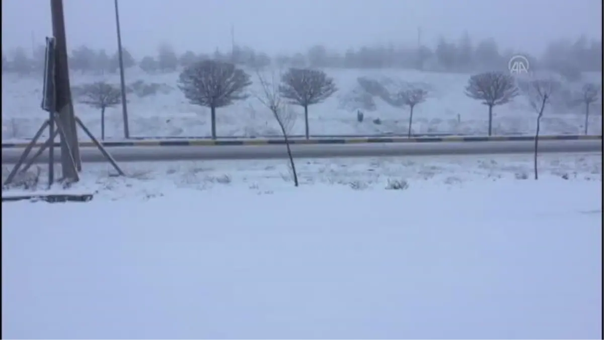 Çubuk ve Beypazarı\'nda kar yağışı