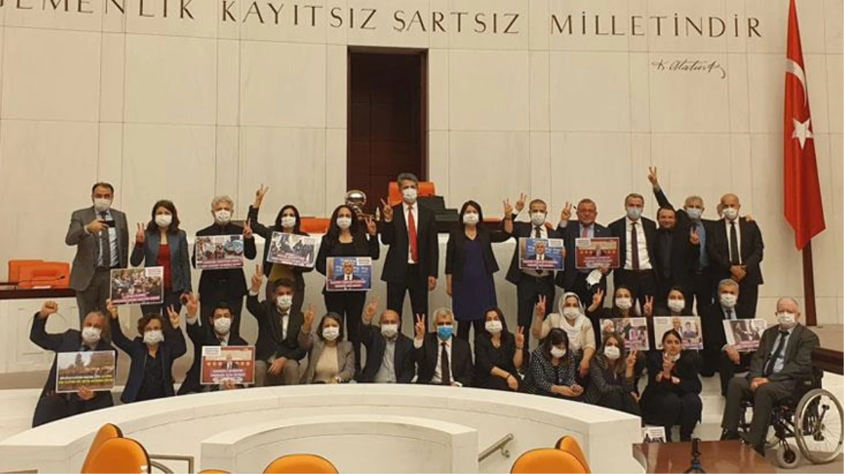 Milletvekilliği düşürülen HDP\'li Gergerlioğlu, 5 saatlik beklemenin ardından TBMM Genel Kurul salonundan ayrıldı