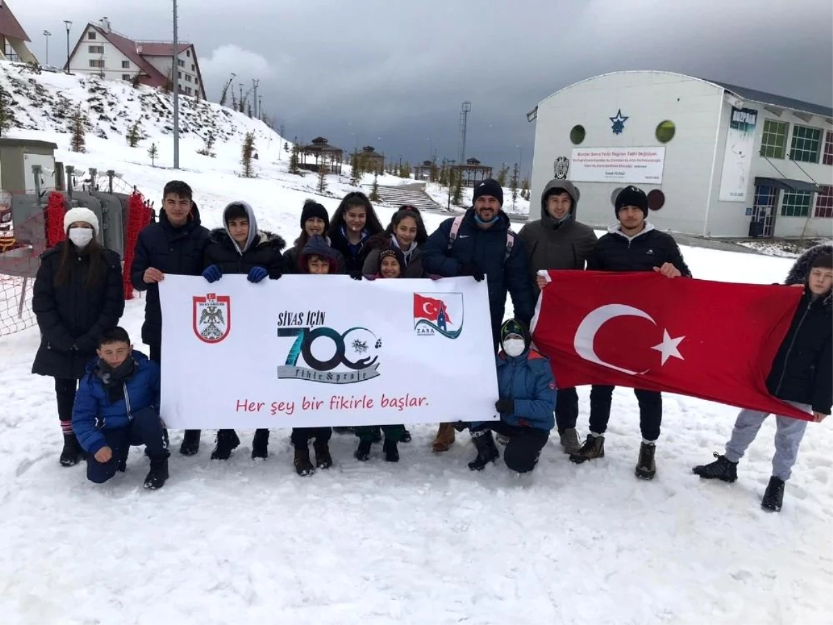 Öğrenciler Yıldızdağı Kayak Merkezinde gönüllerince eğlendi