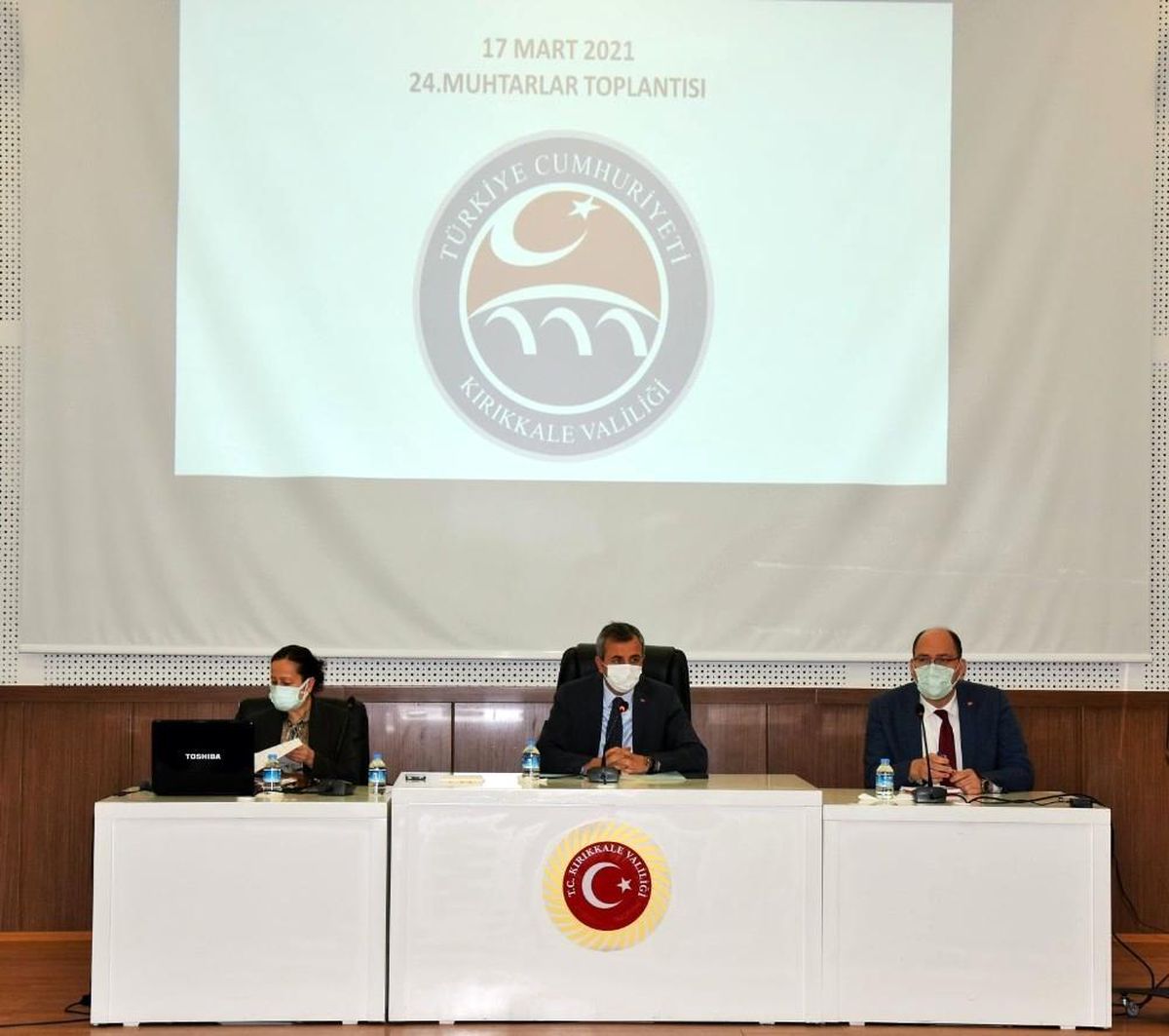 Vali Sezer, muhtarlarla bir araya geldi