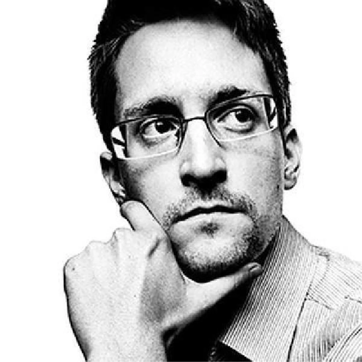 ABD\'li bilgisayar uzmanı Snowden, Rusya vatandaşı olmak için başvuru yapacak