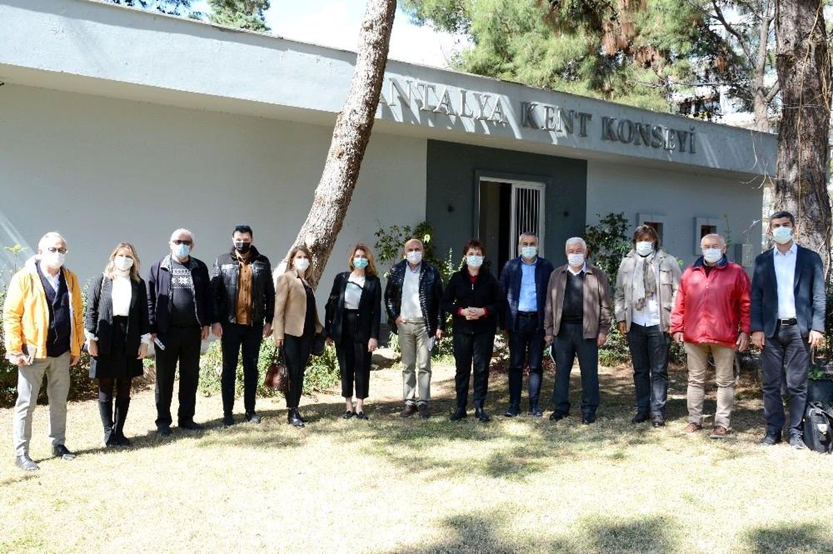 Antalya\'nın 3 önemli gündemi Kent Konseyi\'nde görüşüldü