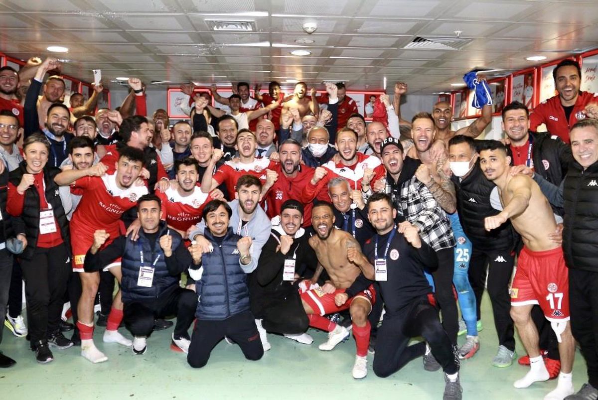 Antalyaspor\'da 21 yıl aradan sonra kupa finali sevinci