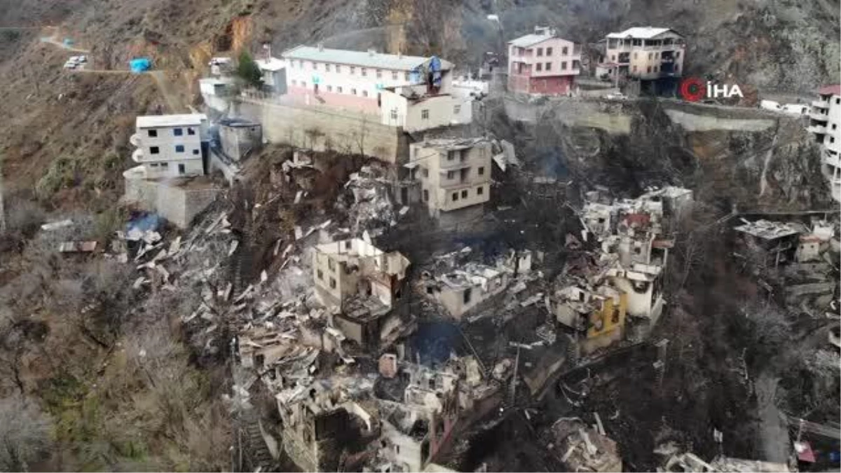 Artvin\'de 60 hanenin yandığı köy böyle görüntülendi