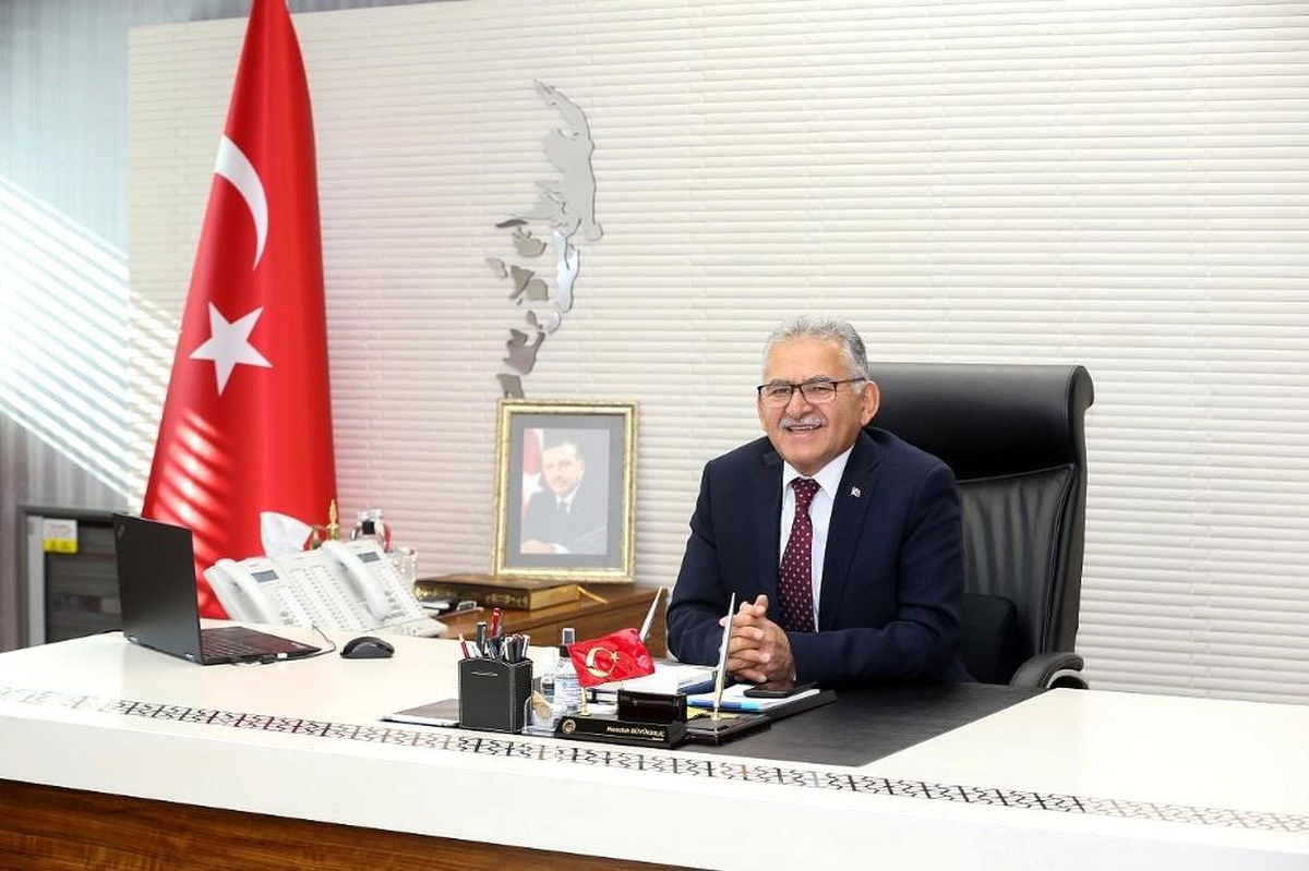 Başkan Büyükkılıç: "Yaşlılarımız, dua kaynağımız ve her zaman baş tacımızdır"
